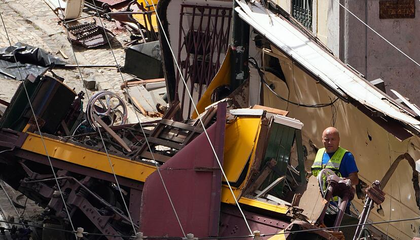 Bei dem schwersten Ungl&uuml;ck dieser Art mit Standseilbahnen in Lissabon sind 16 Menschen ums Leben gekommen und 21 zum Teil schwer verletzt worden.