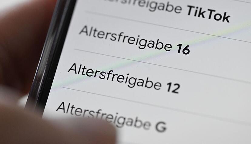 Andere Staaten haben ein Social-Media-Mindestalter bereits beschlossen oder bereiten es vor. (Symbolbild)