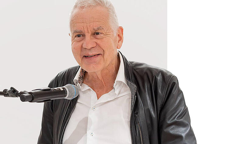 Nächste Woche kommt „Meisenfrei“ heraus. Schon jetzt stellt Matthias Politycki Gedichte aus dem Band in Heilbronn vor. Nächste Woche kommt „Meisenfrei“ heraus. Schon jetzt stellt Matthias Politycki Gedichte aus dem Band in Heilbronn vor.