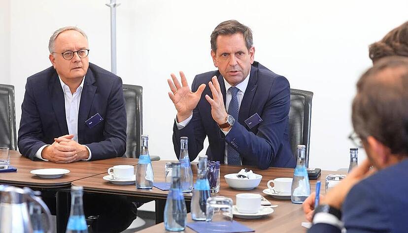 Der nieders&auml;chsische Ministerpr&auml;sident Olaf Lies und SPD-Spitzenkandidat Andreas Stoch beim Redaktionsbesuch der Heilbronner Stimme.