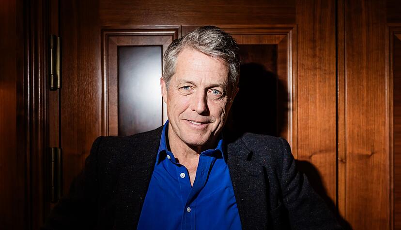 Mit seinem Hundeblick galt Hugh Grant fr&uuml;her als Frauenschwarm, so wie in der Romanze &laquo;Notting Hill&raquo;. (Archivbild)