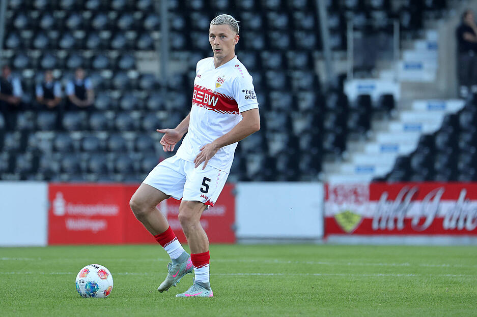 Das 3:0 für den VfB Stuttgart kommt von Yannik Keitel im Testspiel gegen den SG Sonnenhof Großaspach.
