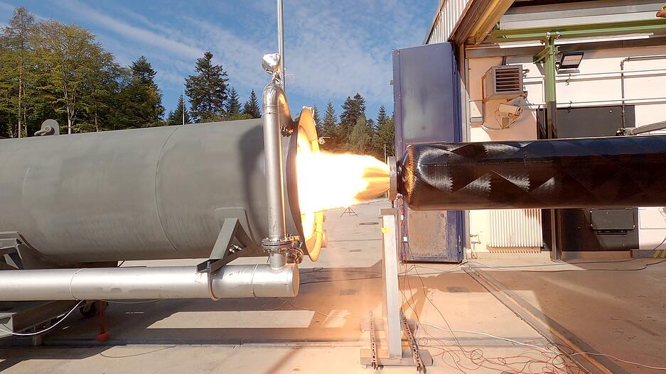 Erster Test des Haupttriebwerks von HyImpulse