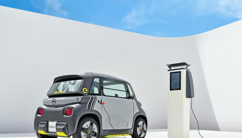 Blitz und Strom geh&ouml;ren zusammen: Dachte sich wohl auch Opel, als die Marke mit dem Blitz-Logo den keinen Rocks-e ins Programm nahm.