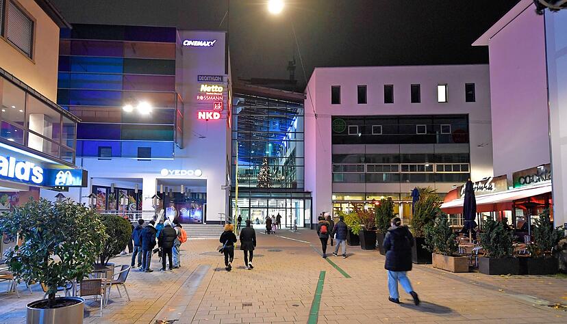 Am Einkaufszentrum K3 und dem benachbarten Kirchhöfle am Ausgang der Sülmercity trifft sich häufig die Trinkerszene.