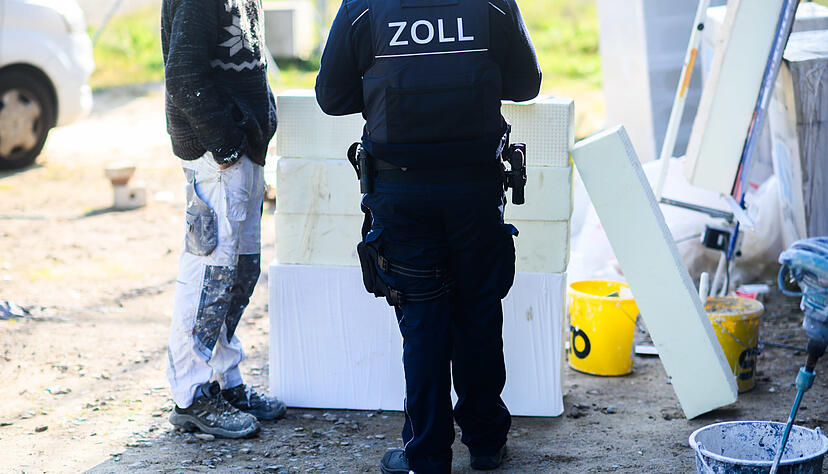 Der Zoll kämpft mit regelmäßigen Kontrollen gegen die Schwarzarbeit. Auch in Heilbronn werden immer wieder Betrugsfälle aufgedeckt.