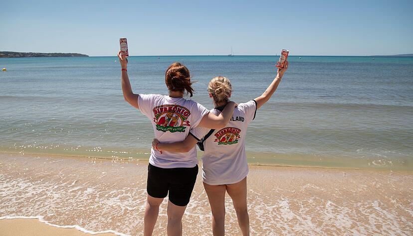 Sehnsucht nach Sonne, Strand und Urlaub auf der Insel.