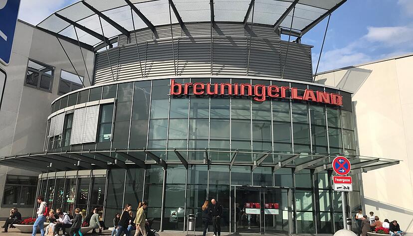 Im Breuningerland in Ludwigsburg wurde eine Fläche umgestaltet. Im Breuningerland in Ludwigsburg wurde eine Fläche umgestaltet.