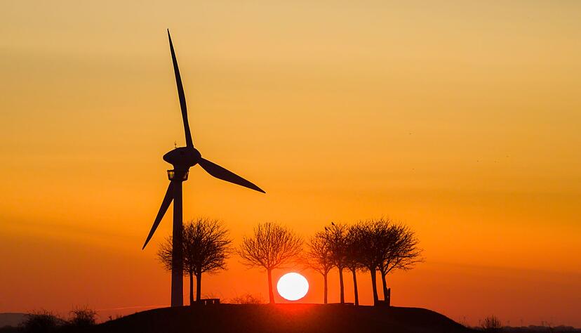 Der Umstieg von fossilen auf erneuerbare Energien ist ein Thema beim Petersberger Klimadialog. (Archivbild)