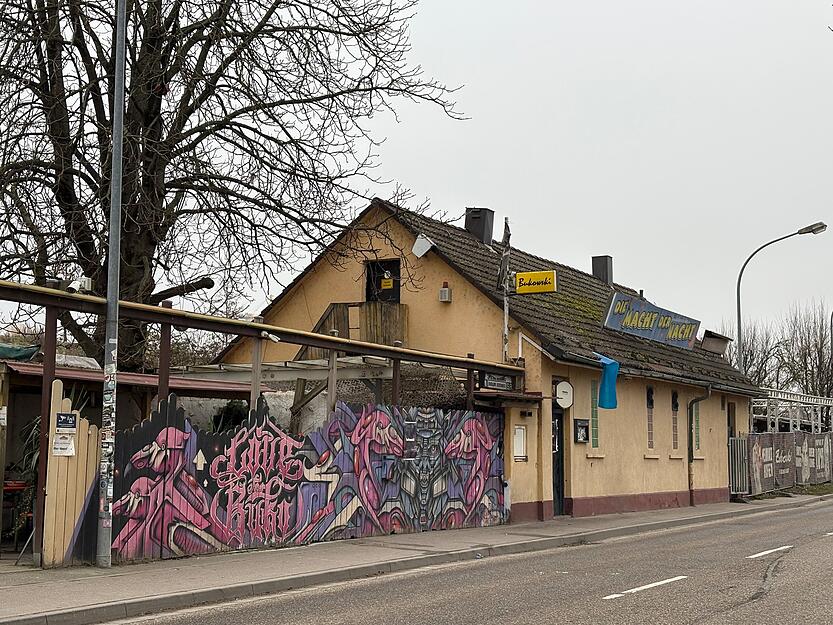 An Silvester verwandelt sich der Heilbronner Club Bukowski (Hafenstraße 36) „in ein interstellares Tanzschiff“. Die Besonderheit: Bis 2 Uhr zahlen die Gäste keinen Eintritt. Für die Musik sind unter anderem die DJs T-Watch und Klangagent zuständig.