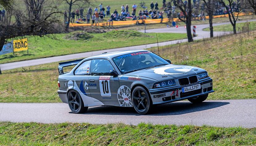 Lars Stütz und Jannik Wagner in ihrem BMW M3 E36 konnten bei der 35. Unterland-Hohenlohe-Rallye von niemandem geschlagen werden.