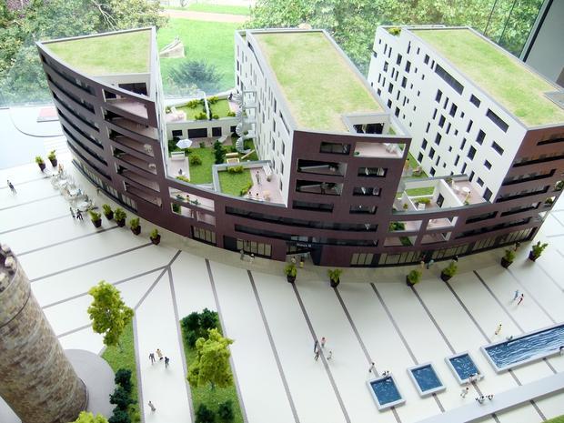 In direkter Nachbarschaft zum Hotel entsteht ein weiteres Bauprojekt. Für 16 Millionen Euro errichtet die Bouwfonds Immobilienentwicklungs GmbH, Niederlassung Stuttgart, ein Wohn- und Geschäftshaus mit dem wohlklingenden Namen »Domizil Riverside«. Fertigstellung soll im Sommer 2013 sein. Computersimulation: Bouwfonds In direkter Nachbarschaft zum Hotel entsteht ein weiteres Bauprojekt. Für 16 Millionen Euro errichtet die Bouwfonds Immobilienentwicklungs GmbH, Niederlassung Stuttgart, ein Wohn- und Geschäftshaus mit dem wohlklingenden Namen »Domizil Riverside«. Fertigstellung soll im Sommer 2013 sein. Computersimulation: Bouwfonds