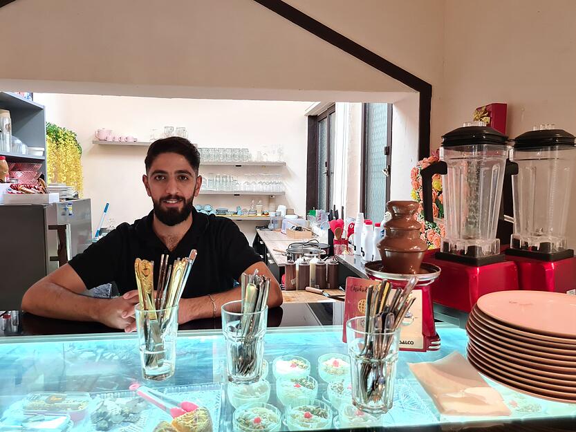 Auf dem Tresen es Alshami befindet sich ein kleiner Schokoladenbrunnen.