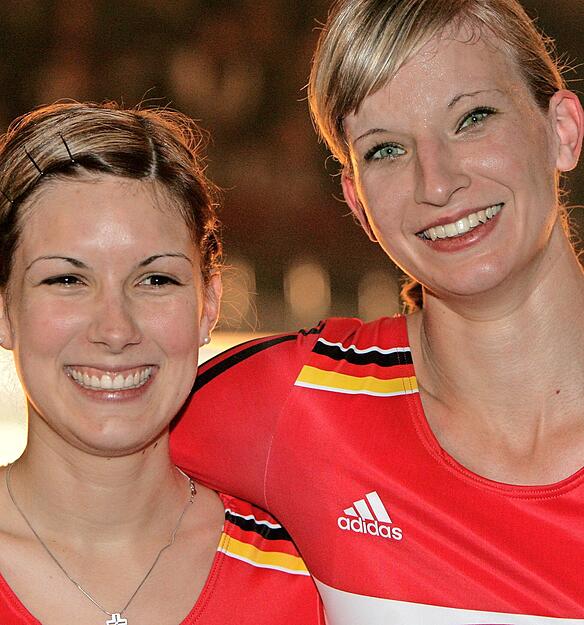 Knaack/Ingelfinger (35)
RSV Erlenbach
Zwischen 2002 und 2006 holt der Zweier des RSV fünf Mal WM-Gold in Folge, dazu dreimal den Titel bei der Unterländer Sportlerwahl. Bis heute hat Carolin Ingelfinger, die in Stuttgart als Projektleiterin arbeitet, noch Kontakt zu ihrer ehemaligen Partnerin, die in Magstadt lebt.