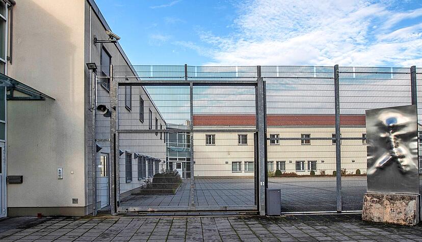 Im Maßregelvollzug sollen verurteilte Suchtabhängige Straftäter von Drogen oder Alkohol loskommen. Etwa die Hälfte der Insassen hat keine Aussicht auf Erfolg. Foto: Andreas Veigel Im Maßregelvollzug sollen verurteilte Suchtabhängige Straftäter von Drogen oder Alkohol loskommen. Etwa die Hälfte der Insassen hat keine Aussicht auf Erfolg. Foto: Andreas Veigel