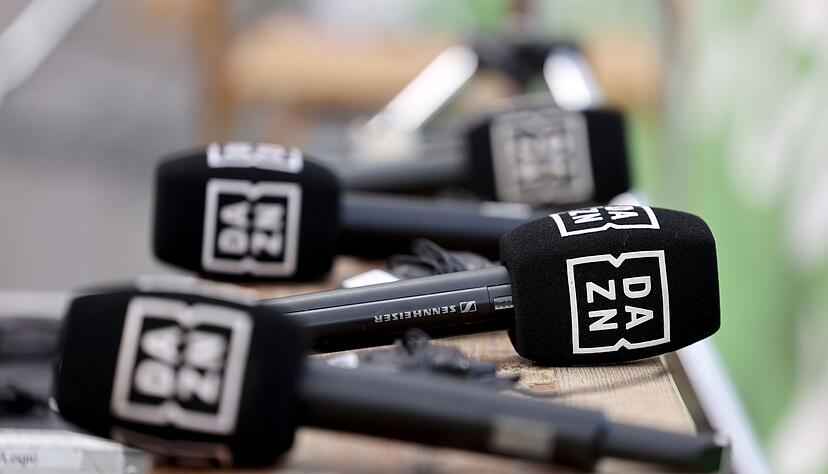 Der Internet-Sportsender DAZN nimmt einen jahrelangen Rechtsstreit mit der DFL in Kauf.