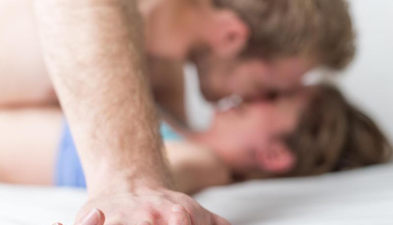 Sex außerhalb der Beziehung? In der Monogamie ein No-Go! In offenen Beziehung haben die Partner diese Möglichkeit. Sex außerhalb der Beziehung? In der Monogamie ein No-Go! In offenen Beziehung haben die Partner diese Möglichkeit.