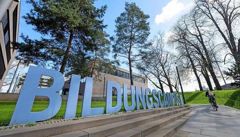 Der Bildungscampus braucht mehr Platz. Nach der Erweiterung in Richtung Neckar geht es nun weiter in Richtung Innenstadt. Der Bildungscampus braucht mehr Platz. Nach der Erweiterung in Richtung Neckar geht es nun weiter in Richtung Innenstadt.