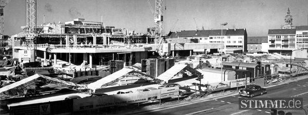 Februar 1975: Das Wollhaus-Zentrum wächst langsam in die Höhe.
