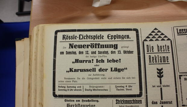 Historische Fotos zeigen die ehemaligen Eppinger Rössle-Lichtspiele. Richard und Hedwig Zorn brachten zwischen 1929 und 1979 einen Hauch von Hollywood in die Stadt.  Sie kündigten über eine Zeitungsanzeige die Neueröffnung der Rössle-Lichtspiele Eppingen an.