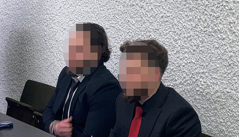 Sie sollen Wasserpfeifentabak selbst hergestellt und unversteuert verkauft haben. Seit gestern m&uuml;ssen sich zwei Br&uuml;der aus Syrien vor dem Landgericht Stuttgart wegen mehrerer Steuervergehen verantworten. Foto: J&uuml;rgen K&uuml;mmerle