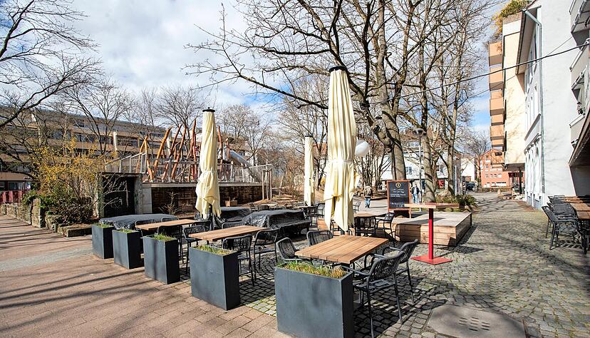 Die Gastronomiebetriebe in Heilbronn dürfen ab 1. Mai in den Innenräumen und im Außenbereich länger öffnen. Foto: Archiv Die Gastronomiebetriebe in Heilbronn dürfen ab 1. Mai in den Innenräumen und im Außenbereich länger öffnen. Foto: Archiv