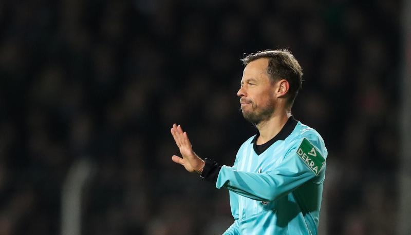 Schiedsrichter Markus Schmidt hält eine Null-Toleranz-Politik im Fußball für diskussionswürdig.