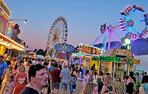 Der Wimpfener Talmarkt gehört schon seit Jahrhunderten zum Unterländer Festreigen, das Heilbronner Volksfest zumindest seit Generationen. Doch in Zeiten der Pandemie ist alles anders.
Foto. Archiv/Mugler Der Wimpfener Talmarkt gehört schon seit Jahrhunderten zum Unterländer Festreigen, das Heilbronner Volksfest zumindest seit Generationen. Doch in Zeiten der Pandemie ist alles anders.
Foto. Archiv/Mugler