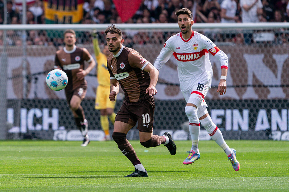 Atakan Karazor: Im Mittelfeld viele Bälle angefangen, sortierte den Spielaufbau. Vor dem Tor vergab Karazor den Nachschuss nach dem verschossenen Woltemade-Elfmeter. Note: 3,5