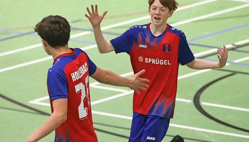 Der j&uuml;ngere Jahrgang der Hollenbacher C-Junioren spielt in der SGM Mittleres Jagsttal. Bei den Bezirksmeisterschaften in der Halle reichte es zum Titel.