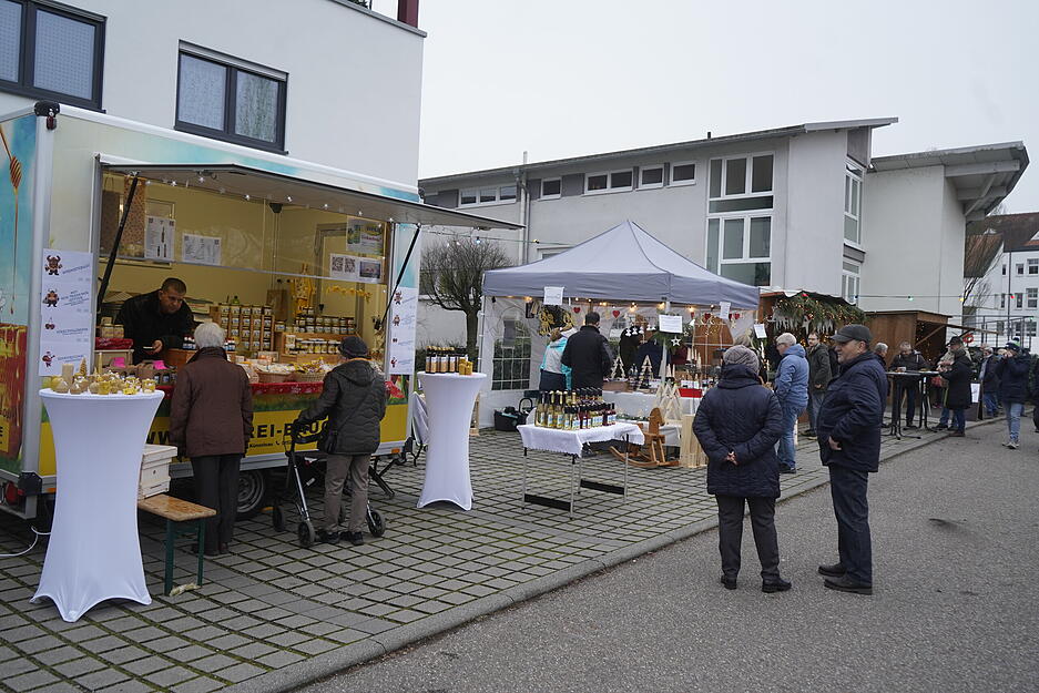Weihnachtsmarkt in Bretzfeld am dritten Adventswochenende. Weihnachtsmarkt in Bretzfeld am dritten Adventswochenende.