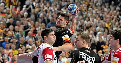 Sebastian Heymann (am Ball) erzielt diesmal vier Treffer.