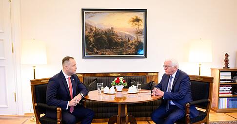 Bundespräsident Steinmeier lehnte im Gespräch mit seinem polnischen Kollegen Nawrocki Reparartionsforderungen erneut ab Bundespräsident Steinmeier lehnte im Gespräch mit seinem polnischen Kollegen Nawrocki Reparartionsforderungen erneut ab