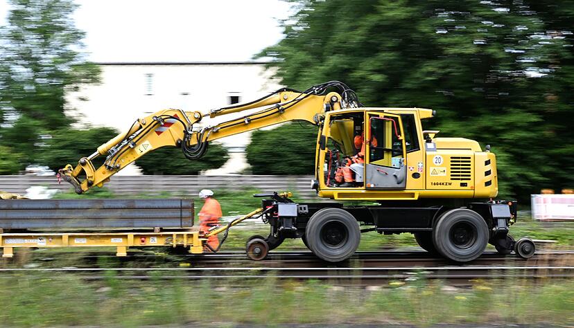 In den kommenden Monaten m&uuml;ssen sich Bahnpendler im S&uuml;dwesten auf Einschr&auml;nkungen einstellen. (Symbolbild)