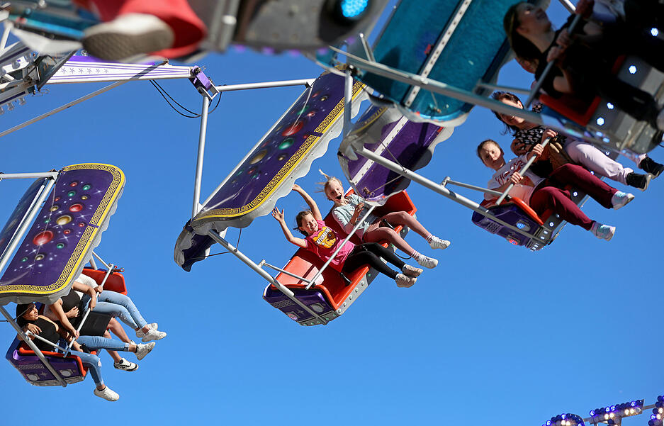 Das Maifest Heilbronn bietet Unterhaltung, Kulinarik und klassische Volksfest-Attraktionen.