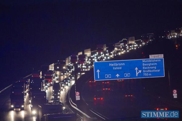 Tödlicher A81-Unfall bei Mundelsheim | 05.03. Tödlicher A81-Unfall bei Mundelsheim | 05.03.