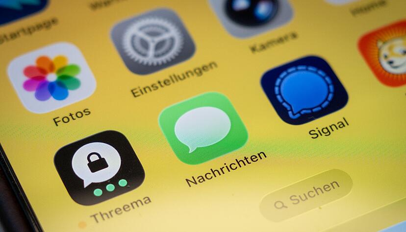 Signal gilt als Privatsph&auml;re-orientierter Messenger und wie etwa Threema als Alternative zu WhatsApp - die Phishing-Attacken sind keine Schw&auml;che der App. Die Schwachstelle ist der Nutzer. Darum muss man immer skeptisch sein bei Nachrichten, die Daten abfragen.