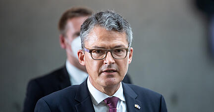 Der CDU-Außenexperte Roderich Kiesewetter hält harte Sanktionen für zwingend geboten.