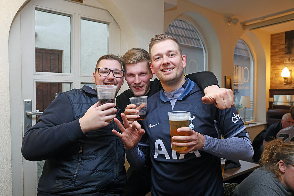 Tottenham bei Hoffenheim zu Gast: Fans bringen gute Stimmung nach Sinsheim