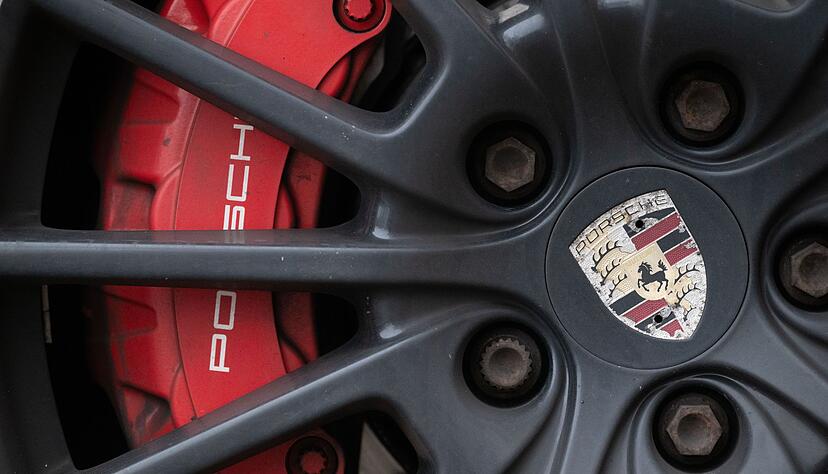 Stabiler Umsatz, sinkende Gewinnmarge: Porsche muss viel investieren, um wieder rentabler zu werden. (Illustration)