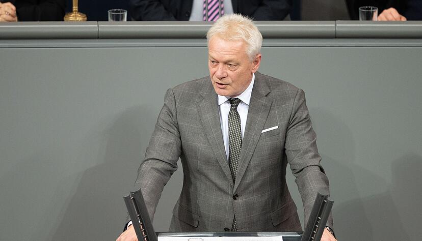 Landwirtschaftsminister Alois Rainer spricht sich dafür aus, die Landwirtschaft bei Sicherheitsübungen mitzudenken.