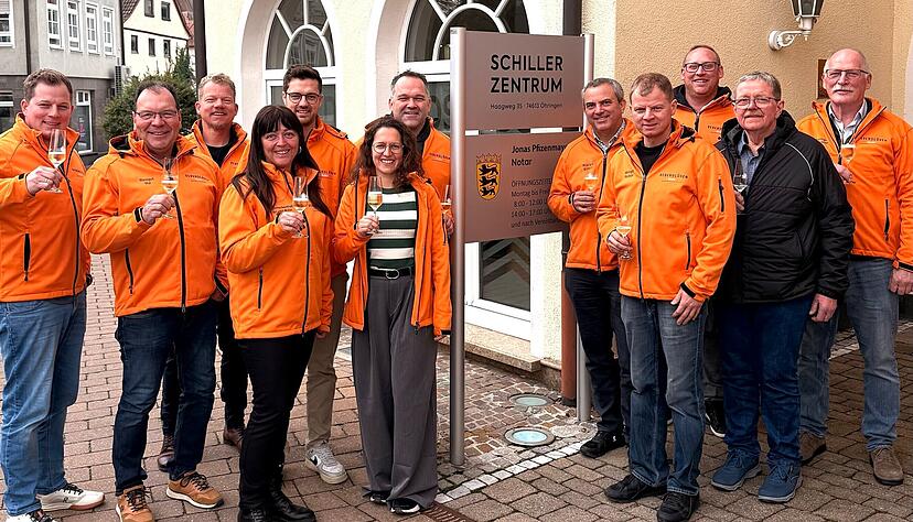 Die acht Rebenglühen-Betriebe waren beim Notar und haben eine Gesellschaft gegründet, um das publikumsstarke Event rechtssicher durchführen zu können und auch für künftige gemeinsame Aktivitäten gerüstet zu sein.