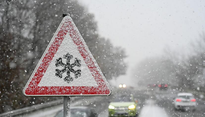 Der deutsche Wetterdienst warnt vor gef&auml;hrlichem gefrierenden Regen, der zu Glatteis f&uuml;hren kann.