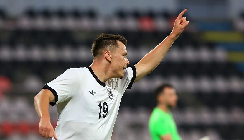 Dzenan Pejcinovic trifft beim U21-Debüt.