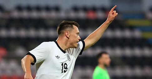 Dzenan Pejcinovic trifft beim U21-Debüt.