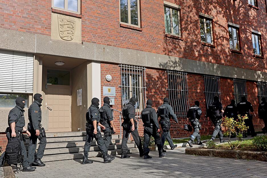 Durchsuchungsaktion der Polizei in der JVA Heilbronn Durchsuchungsaktion der Polizei in der JVA Heilbronn
