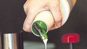 Zur gro&szlig;en Auswahl an Speisen geh&ouml;ren auch verschiedene Salate.