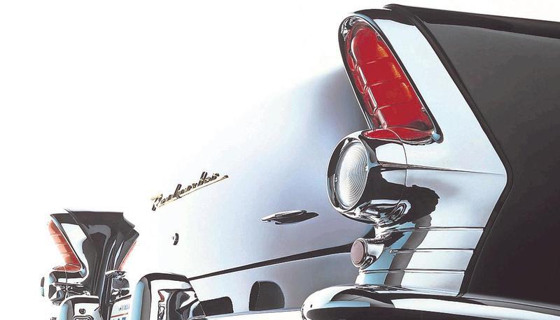 Bei Manfred Rieker werden automobile Nobelkarossen zu künstlerischem Material wie hier die glänzende Heckpartie eines Buick.