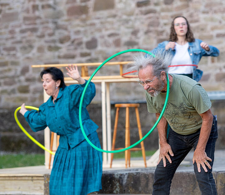 Proben zu "Petticoat und Minirock" bei den Burgfestspielen Stettenfels. Proben zu "Petticoat und Minirock" bei den Burgfestspielen Stettenfels.