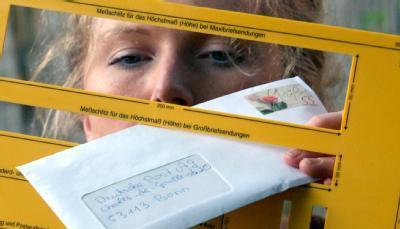 Aus für das Briefmonopol: Ab 2011 dürfen in der EU auch private Postdienste Briefe unter 50 Gramm befördern.